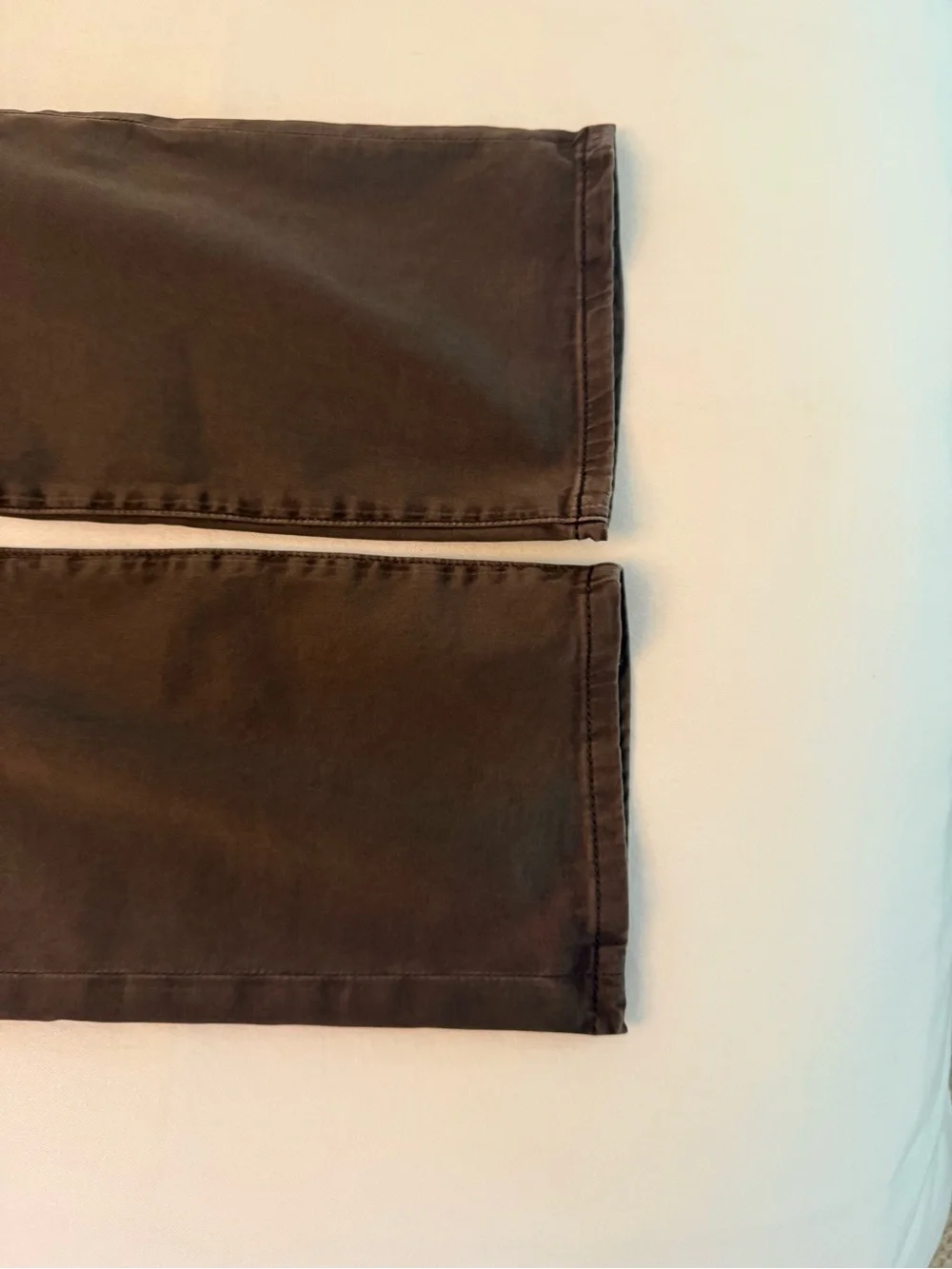 AG Everett Slim Straight Brown Sateen Pants 31x34 Like New
